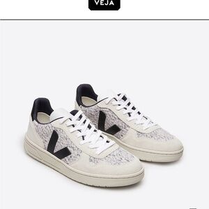 Veja Women’s V10 Snow/Black Flannel & Suede Sneaker